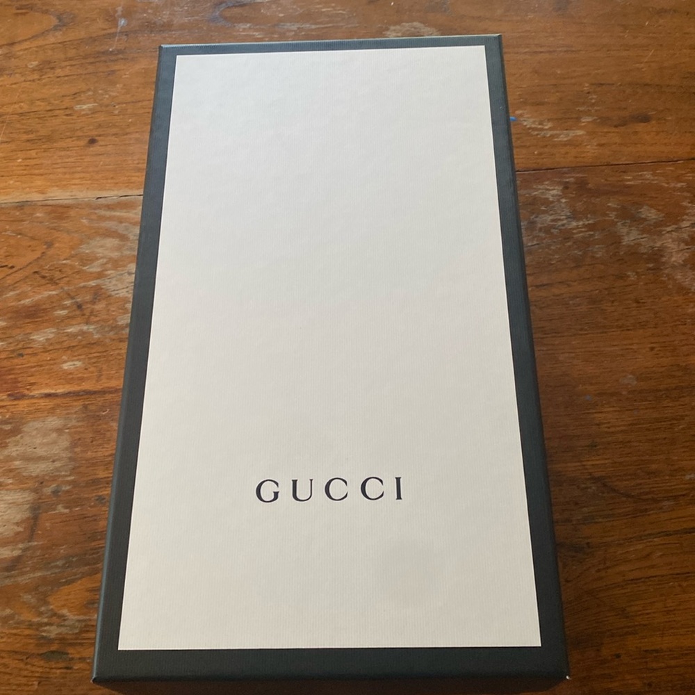 Gucci box